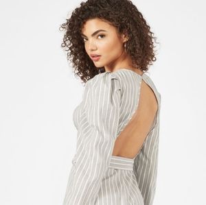 Puff Sleeve Backless Romper!